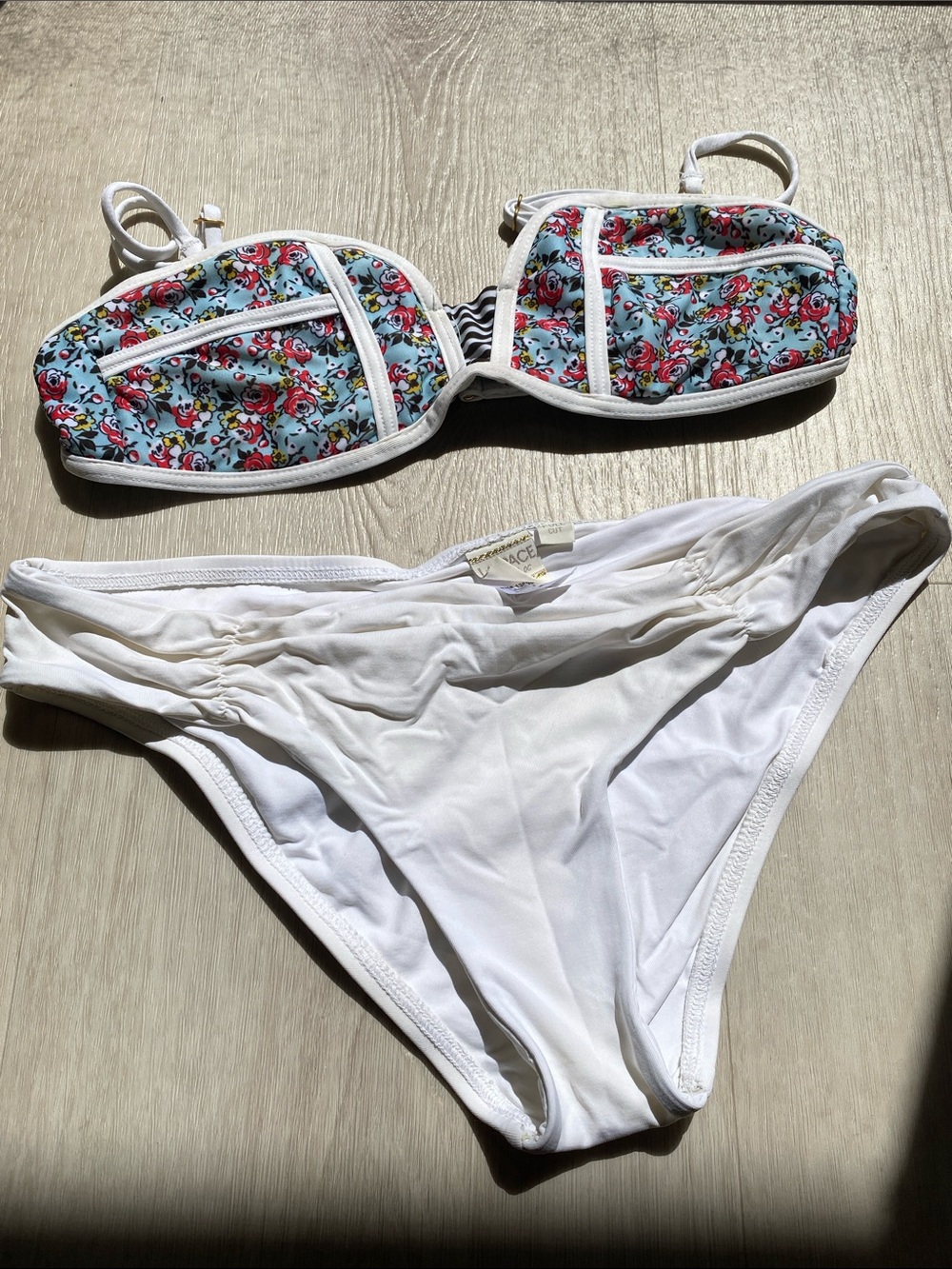 Bikini top lspace